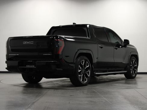 Used 2025 GMC Sierra EV Denali AWD/4WD image 4