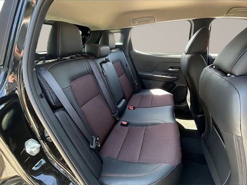 New 2025 Nissan Kicks SR image 9