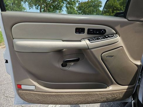 Used 2003 Chevrolet Suburban LT w/ LT Preferred Equipment Group RWD image 14