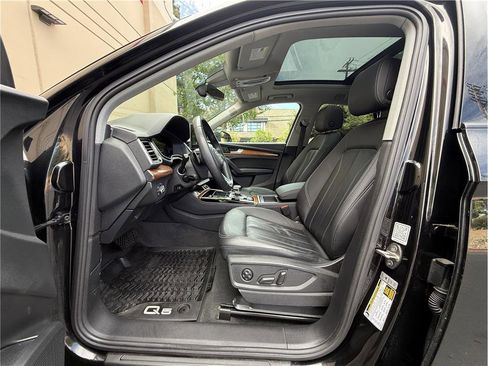 Used 2022 Audi Q5 2.0T Premium Plus w/ Premium Plus Package AWD/4WD image 7