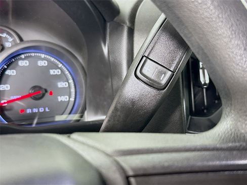 Used 2021 Chevrolet Silverado 1500 Custom image 17