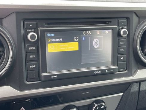 Used 2018 Toyota Tacoma SR5 RWD image 17