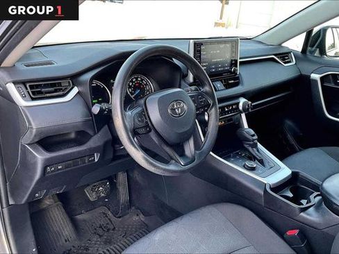 Certified 2021 Toyota RAV4 XLE w/ Convenience Package image 18