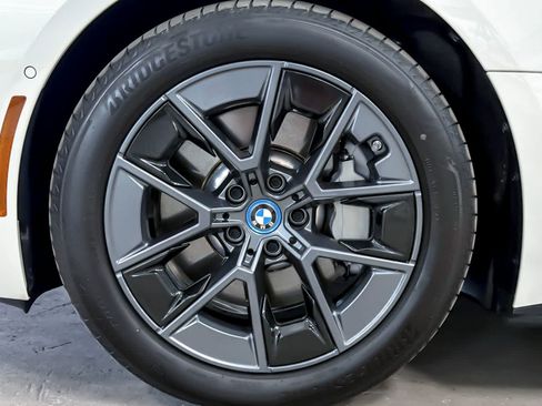 Used 2023 BMW i4 eDrive35 RWD image 26