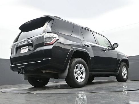 Used 2020 Toyota 4Runner SR5 AWD/4WD image 11