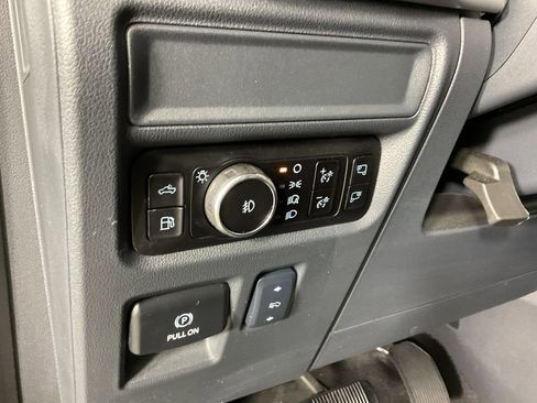 Used 2025 Ford F150 Lariat w/ Equipment Group 501A Mid AWD/4WD image 18
