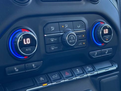 Used 2021 Chevrolet Silverado 1500 LT Trail Boss image 26