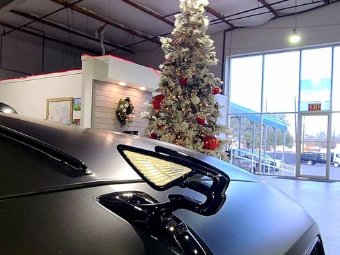 Used 2020 Bentley Flying Spur W12 image 2