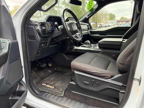 Used 2022 Ford F150 XLT w/ Equipment Group 302A High AWD/4WD image 9