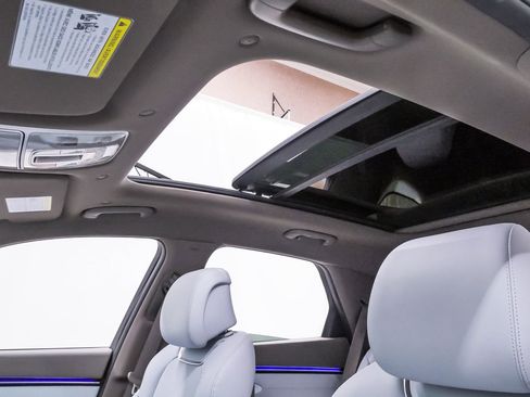 Certified 2026 Genesis GV70 2.5T Advanced image 10