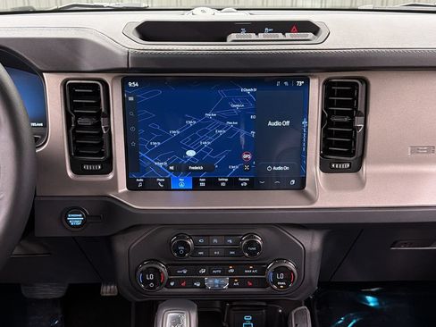 Used 2025 Ford Bronco Outer Banks AWD/4WD image 27
