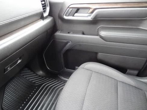 Used 2022 Chevrolet Silverado 1500 LT AWD/4WD image 39
