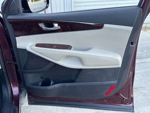 Used 2017 Kia Sorento LX image 37