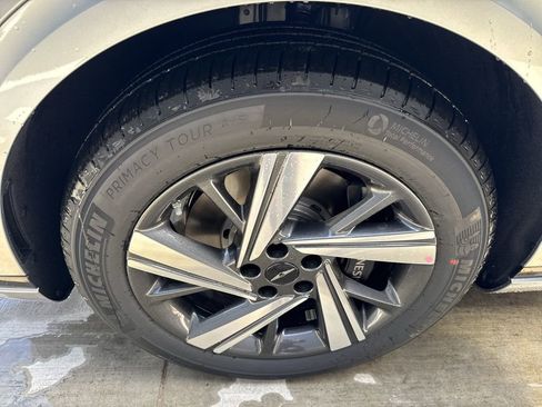 New 2026 Genesis GV70 3.5T Sport Advanced AWD/4WD image 23