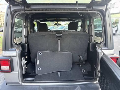 Used 2019 Jeep Wrangler Sport AWD/4WD image 14