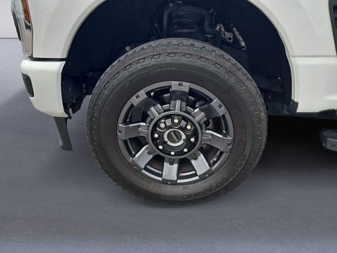 Used 2024 Ford F250 XL w/ STX Appearance Package AWD/4WD image 9