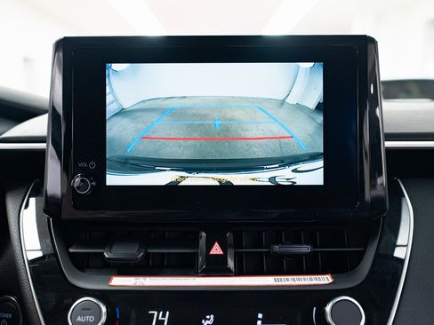 Used 2025 Toyota Corolla LE image 15