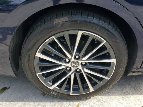 Used 2022 Lexus ES 350 w/ Premium Package image 7