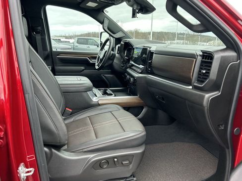 Used 2025 Chevrolet Silverado 3500 High Country w/ Technology Package image 15