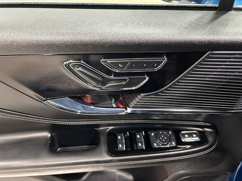 Certified 2020 Lincoln Corsair AWD w/ Luxury Package image 13