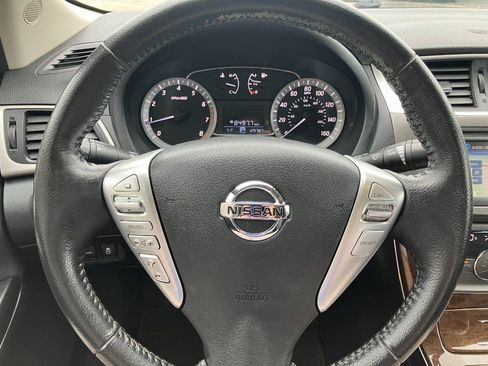 Used 2013 Nissan Sentra SL w/ Navigation Pkg FWD image 18