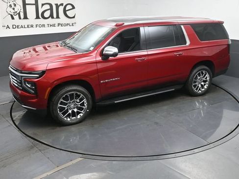 New 2026 Chevrolet Suburban Premier w/ Sun And Tow Package AWD/4WD image 23