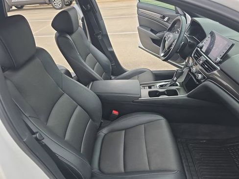 Used 2022 Honda Accord Sport image 10