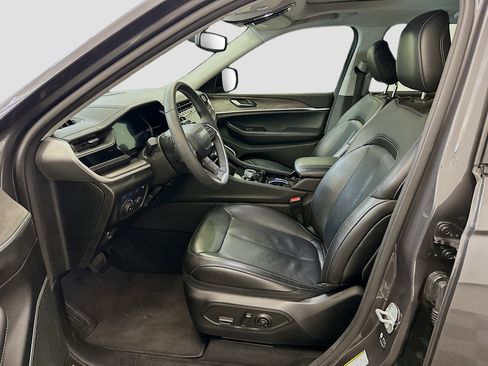 Used 2022 Jeep Grand Cherokee Limited 4xe image 13