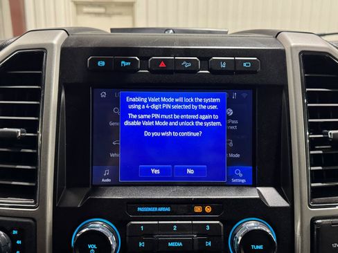 Used 2020 Ford F350 Lariat w/ Lariat Value Package AWD/4WD image 46