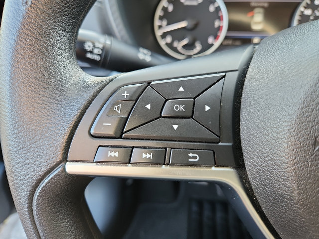 Used 2024 Nissan Sentra SV FWD image 21
