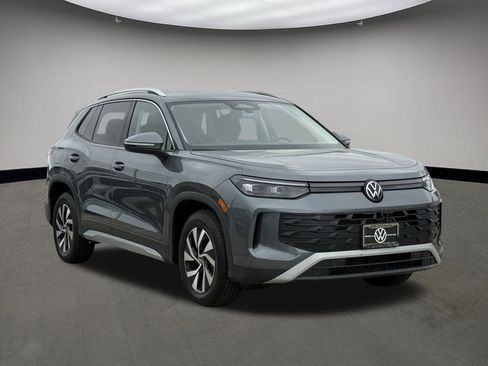 New 2025 Volkswagen Tiguan S image 1
