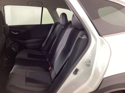 Used 2025 Subaru Outback Premium w/ Popular Package #1A AWD/4WD image 12