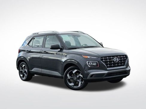 Used 2026 Hyundai Venue SEL FWD image 1
