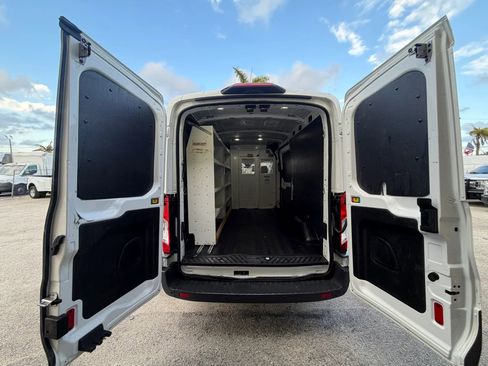 Used 2018 Ford Transit 250 148 Medium Roof RWD image 5