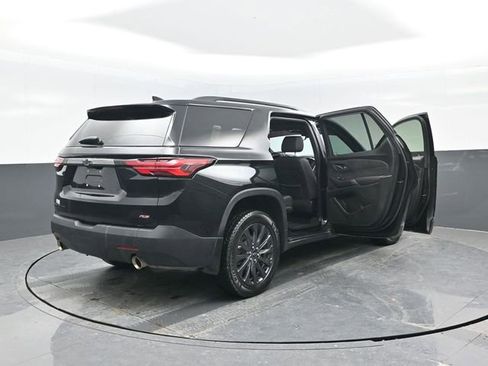 Used 2022 Chevrolet Traverse RS image 21