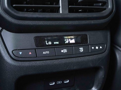 Used 2024 Honda Pilot EX-L image 42