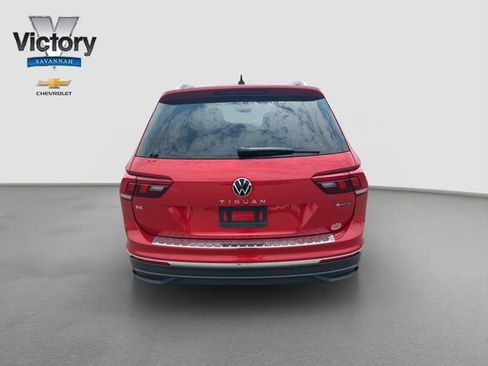 Used 2022 Volkswagen Tiguan SE AWD/4WD image 6