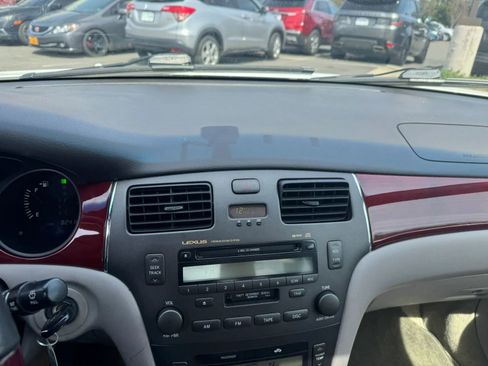 Used 2003 Lexus ES 330 FWD image 42