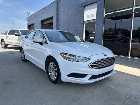 Used 2017 Ford Fusion S FWD image 2