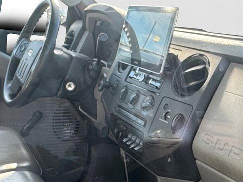 Used 2008 Ford F350 XL image 6