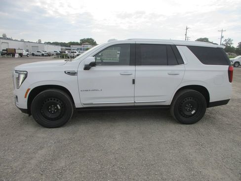 New 2026 GMC Yukon Denali w/ Denali Reserve Package AWD/4WD image 7