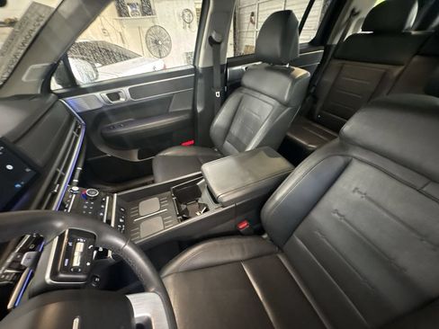 Used 2025 Hyundai Santa Fe Limited FWD image 21