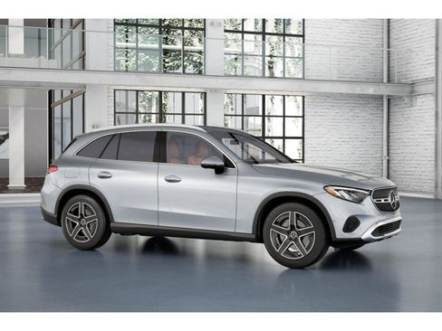 Used 2026 Mercedes-Benz GLC 300 4MATIC image 13