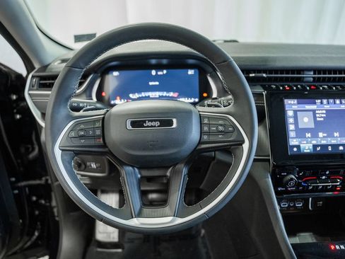 Certified 2023 Jeep Grand Cherokee Laredo w/ Luxury Tech Group I AWD/4WD image 29