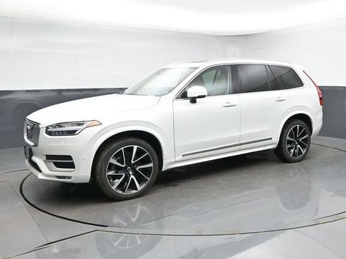 Used 2023 Volvo XC90 B6 Plus w/ Protection Package Premier AWD/4WD image 4
