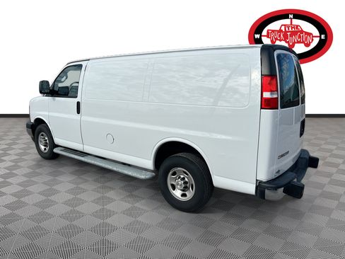 Used 2024 Chevrolet Express 2500 w/ Driver Convenience Package image 5