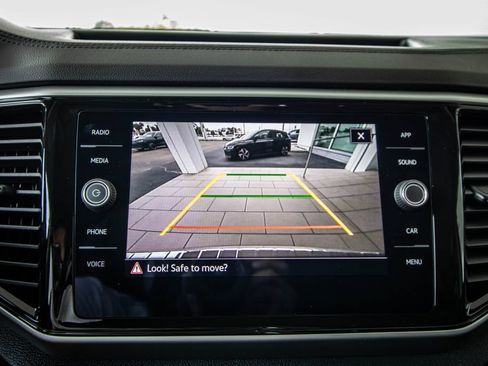 Certified 2023 Volkswagen Atlas SE FWD image 44