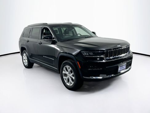 Used 2023 Jeep Grand Cherokee L Limited image 3