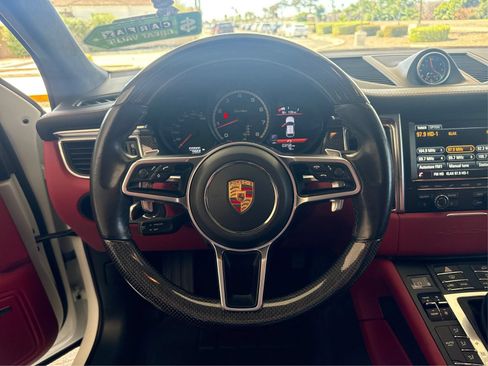 Used 2015 Porsche Macan Turbo AWD/4WD image 17