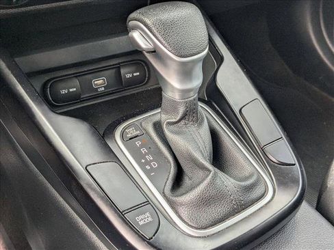 Used 2022 Kia Soul LX w/ Technology Package FWD image 12